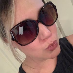 Meet your Posher, Kristin